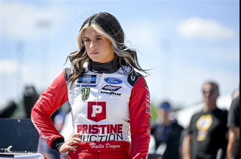 hailie deegan swim suit|Toyota Star Driver’s Summer Swimsuit Pictures Leave Noah。